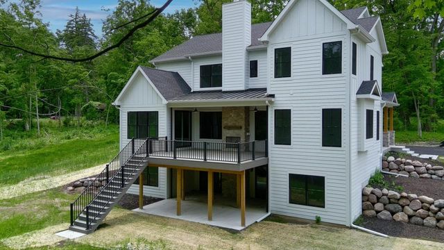 N2692 Forest DRIVE, Lake Geneva, WI 53147