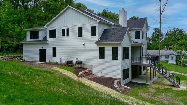 N2692 Forest DRIVE, Lake Geneva, WI 53147