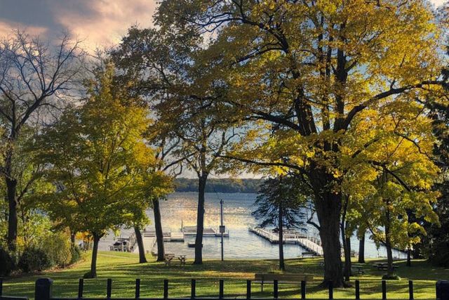 N2692 Forest DRIVE, Lake Geneva, WI 53147