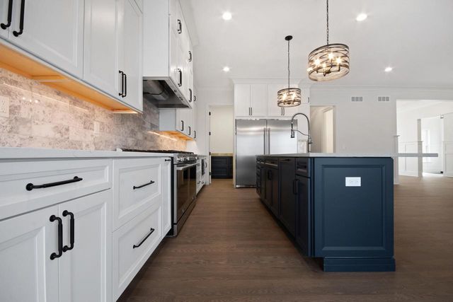 N2692 Forest DRIVE, Lake Geneva, WI 53147