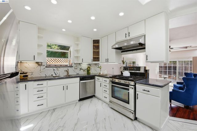 37658 Canterbury St, Fremont, CA 94536