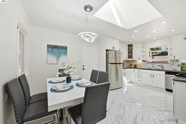 37658 Canterbury St, Fremont, CA 94536