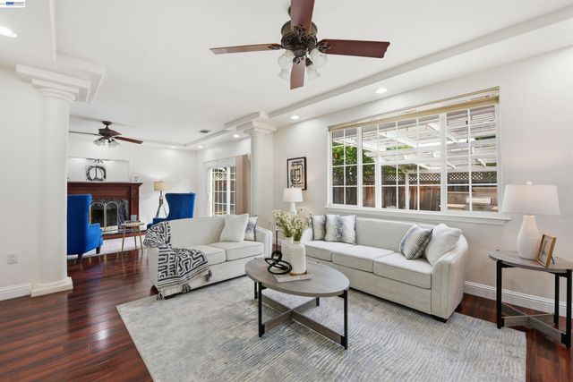 37658 Canterbury St, Fremont, CA 94536