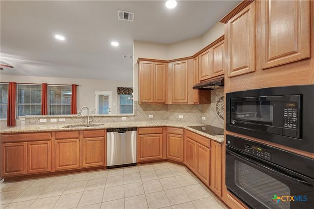 1036 San Pedro, New Braunfels, TX 78132