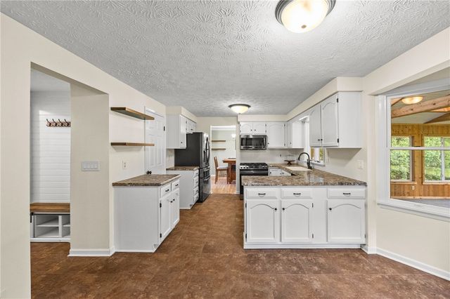 91 Guinevere Drive, Greece, NY 14626