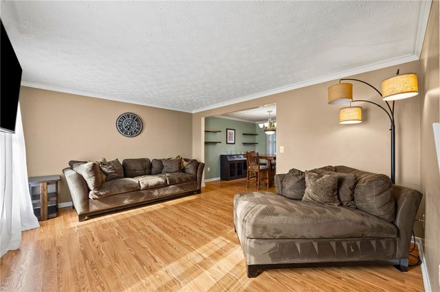 91 Guinevere Drive, Greece, NY 14626