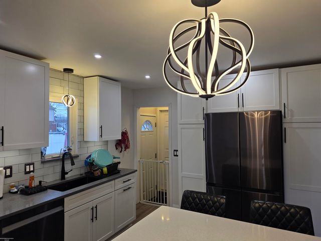 27729 Manhattan Street, Saint Clair Shores, MI 48081