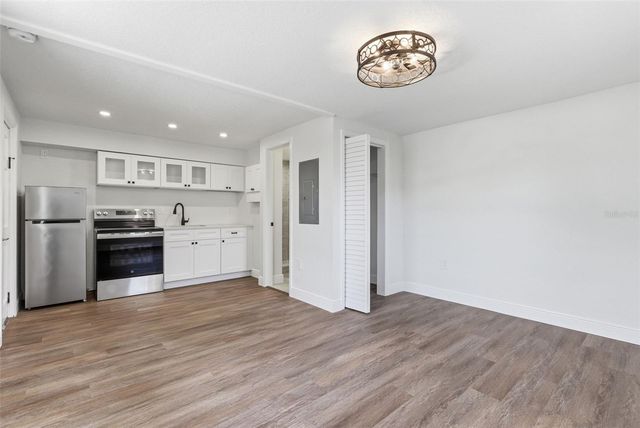 113 145TH AVENUE E 4, Madeira Beach, FL 33708