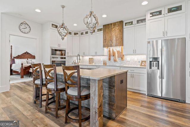 77 North Shore Drive, Cleveland, GA 30528