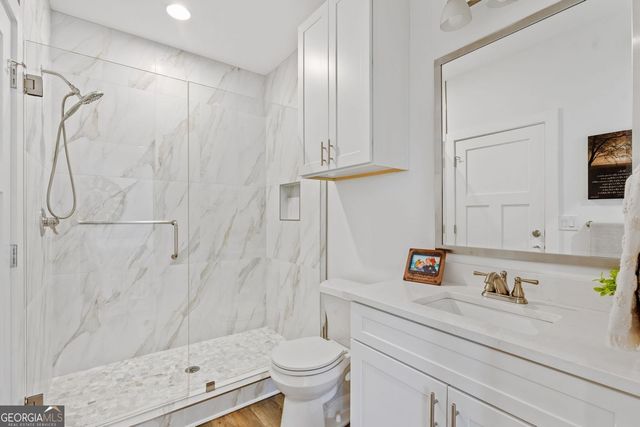 77 North Shore Drive, Cleveland, GA 30528