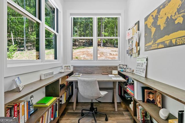 77 North Shore Drive, Cleveland, GA 30528