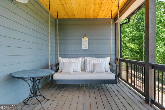 77 North Shore Drive, Cleveland, GA 30528