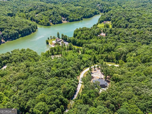 77 North Shore Drive, Cleveland, GA 30528