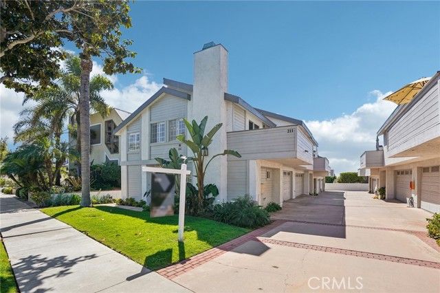 211 S Helberta Avenue 1, Redondo Beach, CA 90277