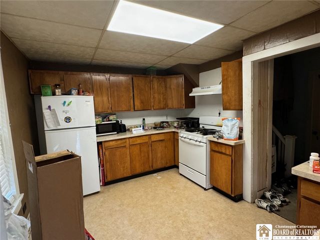 17 Tew Street, Jamestown, NY 14701