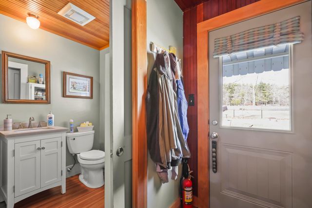 2614 Cranberry Highway, Wareham, MA 02571