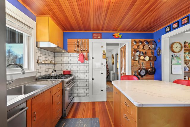 2614 Cranberry Highway, Wareham, MA 02571