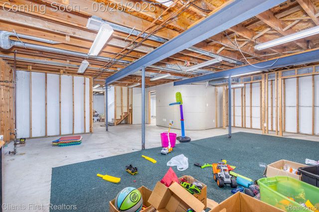 39478 Squire Road, Novi, MI 48375