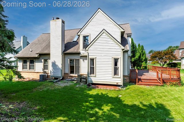 39478 Squire Road, Novi, MI 48375