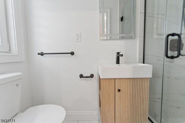 185 Maple St, Roselle Park Boro, NJ 07204