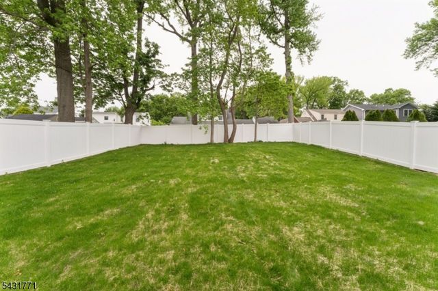 185 Maple St, Roselle Park Boro, NJ 07204