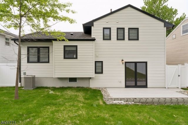 185 Maple St, Roselle Park Boro, NJ 07204