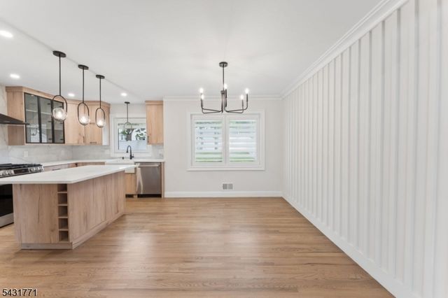 185 Maple St, Roselle Park Boro, NJ 07204