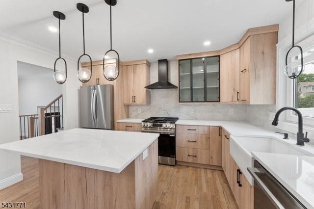 185 Maple St, Roselle Park Boro, NJ 07204