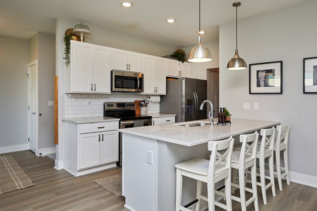 2700 Yordi Drive, Norwalk, IA 50211