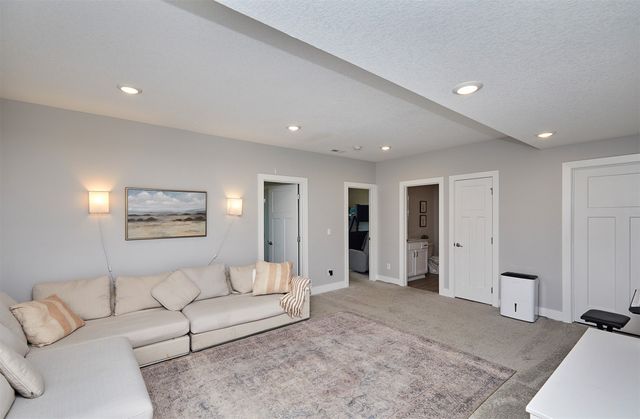 2700 Yordi Drive, Norwalk, IA 50211