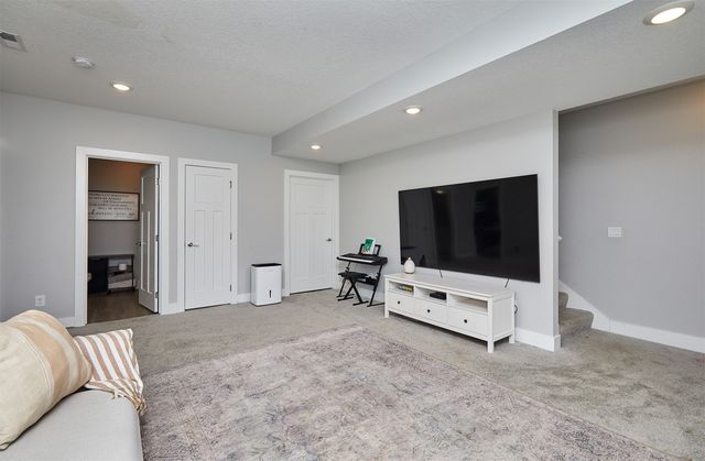 2700 Yordi Drive, Norwalk, IA 50211