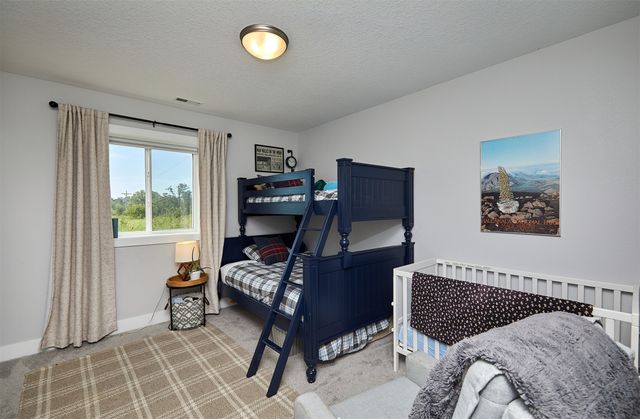 2700 Yordi Drive, Norwalk, IA 50211