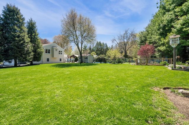 31 Rustic Ln, Reading, MA 01867