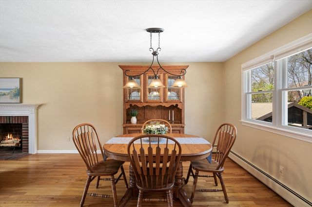 31 Rustic Ln, Reading, MA 01867