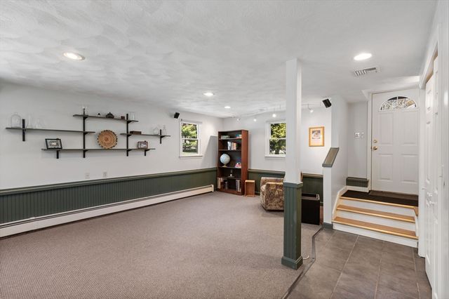 31 Rustic Ln, Reading, MA 01867