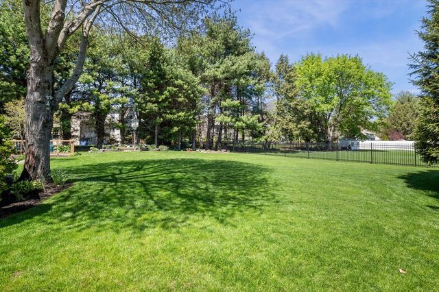 31 Rustic Ln, Reading, MA 01867