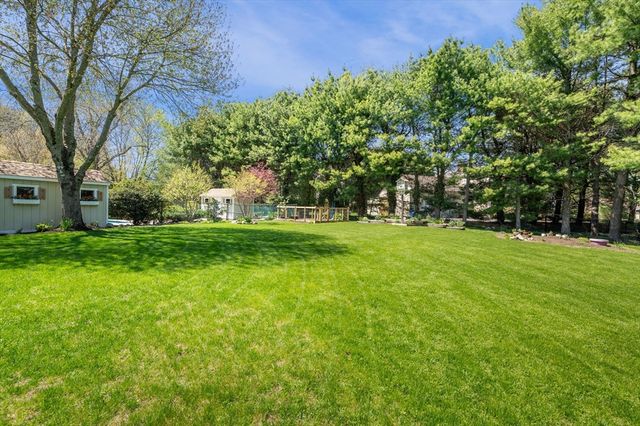 31 Rustic Ln, Reading, MA 01867