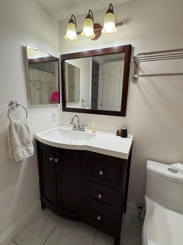 311 Pine Ridge Circle B-1, Greenacres, FL 33463