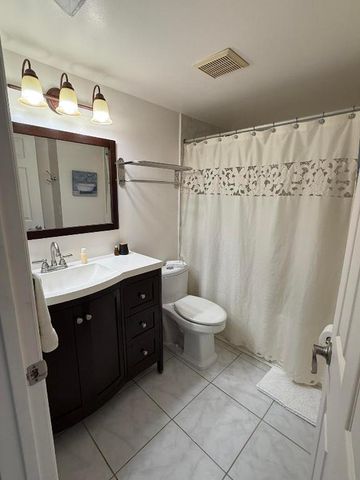 311 Pine Ridge Circle B-1, Greenacres, FL 33463