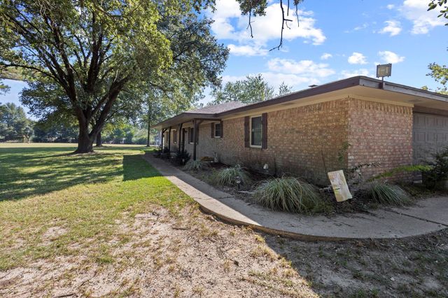 1151 Us Highway 190 W, Woodville, TX 75979