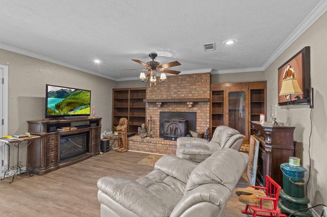 1151 Us Highway 190 W, Woodville, TX 75979