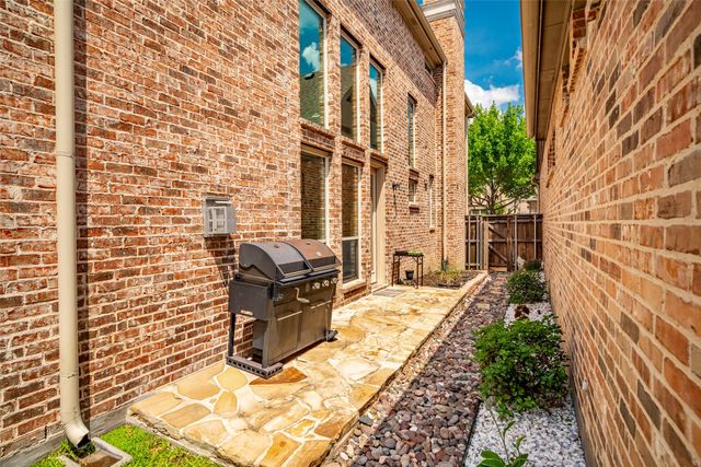 8244 Inverness, The Colony, TX 75056