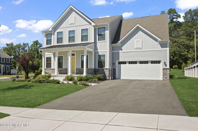 18 Annapolis Street, Farmingdale, NJ 07727