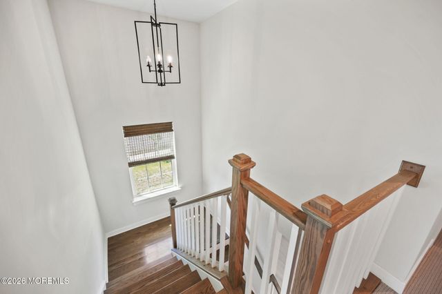 18 Annapolis Street, Farmingdale, NJ 07727