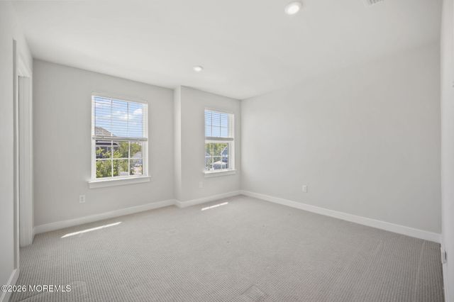 18 Annapolis Street, Farmingdale, NJ 07727