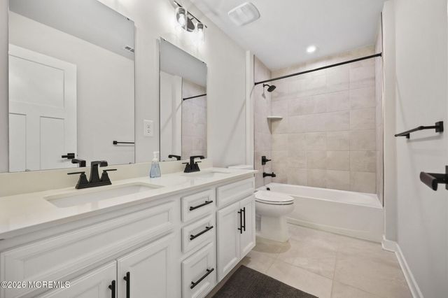 18 Annapolis Street, Farmingdale, NJ 07727