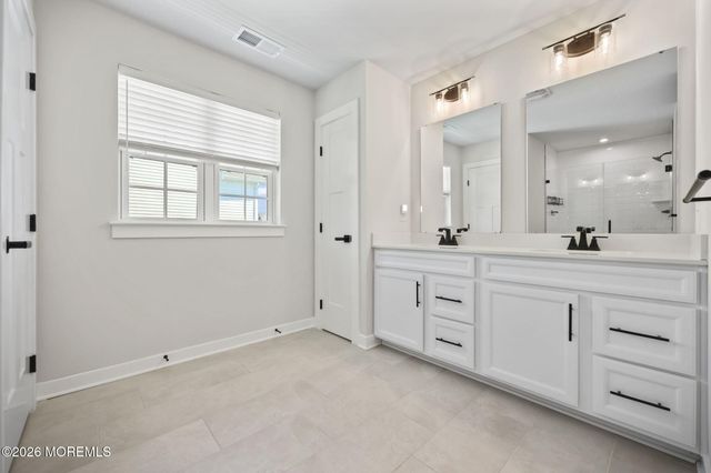 18 Annapolis Street, Farmingdale, NJ 07727
