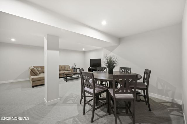 18 Annapolis Street, Farmingdale, NJ 07727