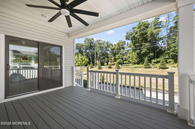 18 Annapolis Street, Farmingdale, NJ 07727