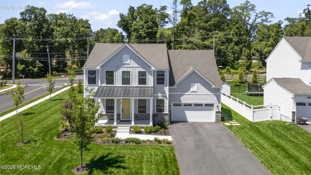 18 Annapolis Street, Farmingdale, NJ 07727